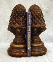 Pinecone Bookends