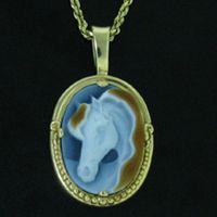 Cameo Horse Head - Brown